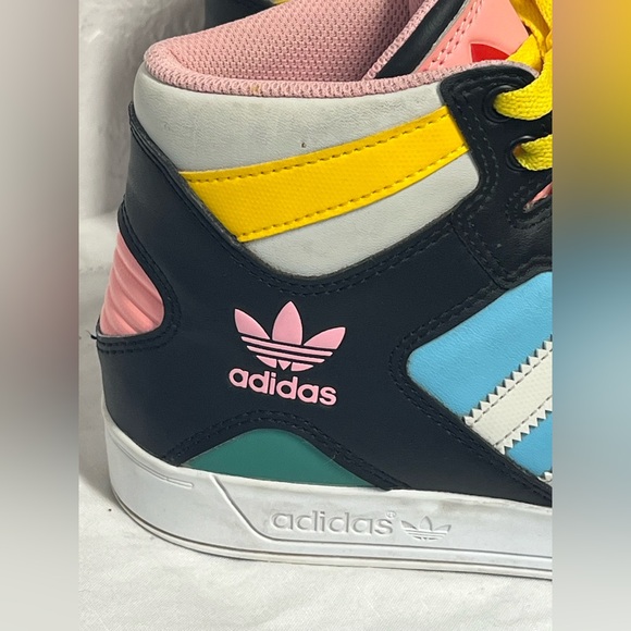 Adidas Woman’s High-Top Hard Court Sneakers Red, Blue, Pink & Yellow SZ 5.5 - Picture 2 of 12
